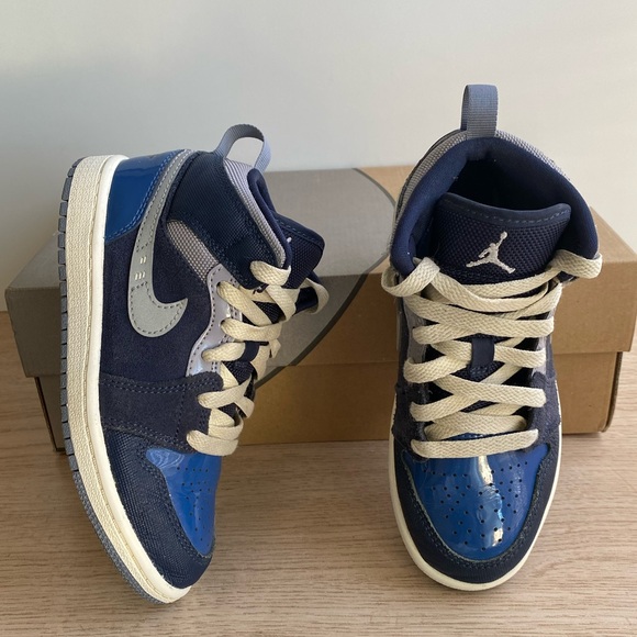 Nike Air Jordan 1 Mid SE Craft Kids Sneakers- SZ 13 C - Picture 13 of 13